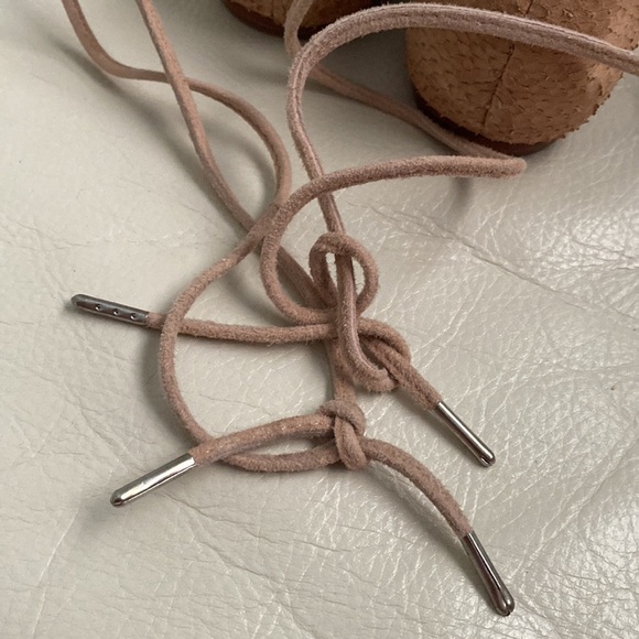 Donald J. Pliner Paix Tan Lace-Up Flats with Textured Leather - Picture 5 of 8